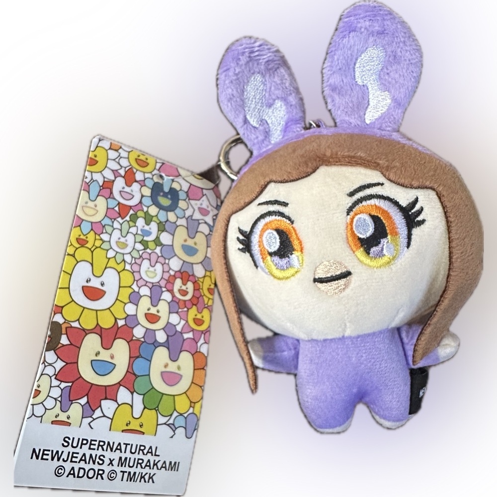 NEWJEANS X MURAKAMI PLUSH KEYRING (HYEIN) 6” SUPERNATURAL POP-UP